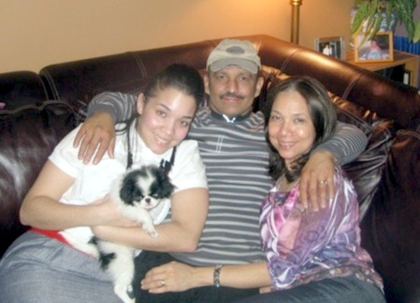 Annecy Baez with family